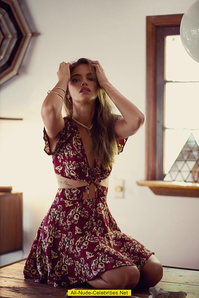 Beautiful Babe Jena Goldsack 03