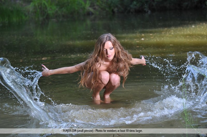 Conny by the lake 02