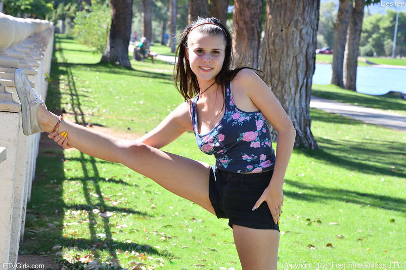 Ex Cheerleader 01
