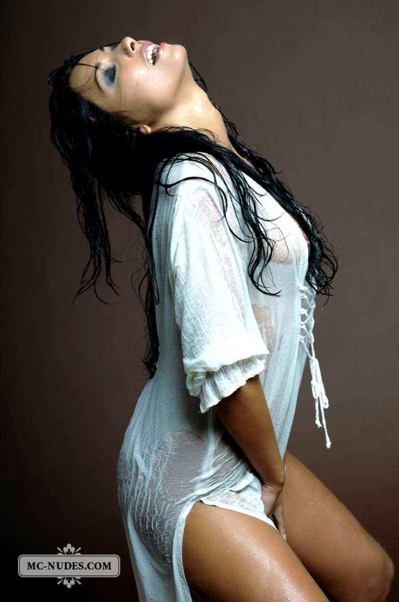 Anetta Keys In Wet Shirt 11
