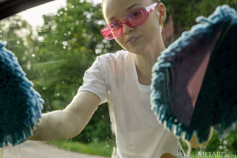 Car Wash Cutie 01