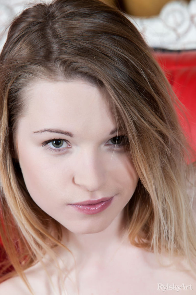 Flawless Teen Malinda 14