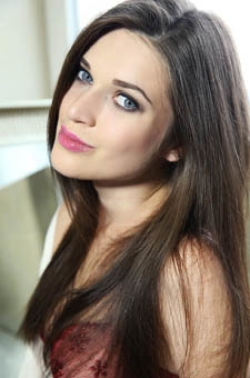 Desirable  Brunette Serena